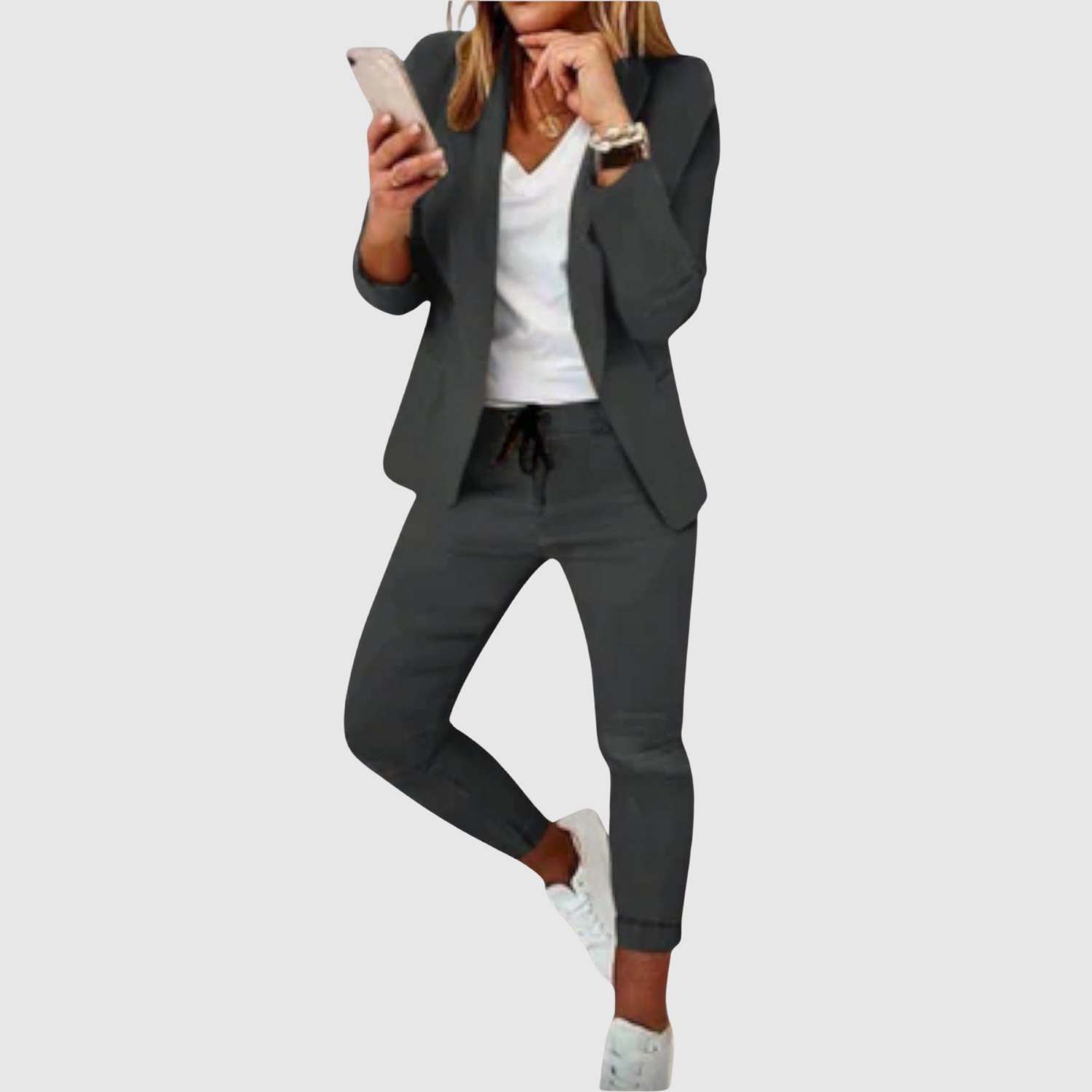 Natálie – Klasyczny kombinezon o nowoczesnym designie