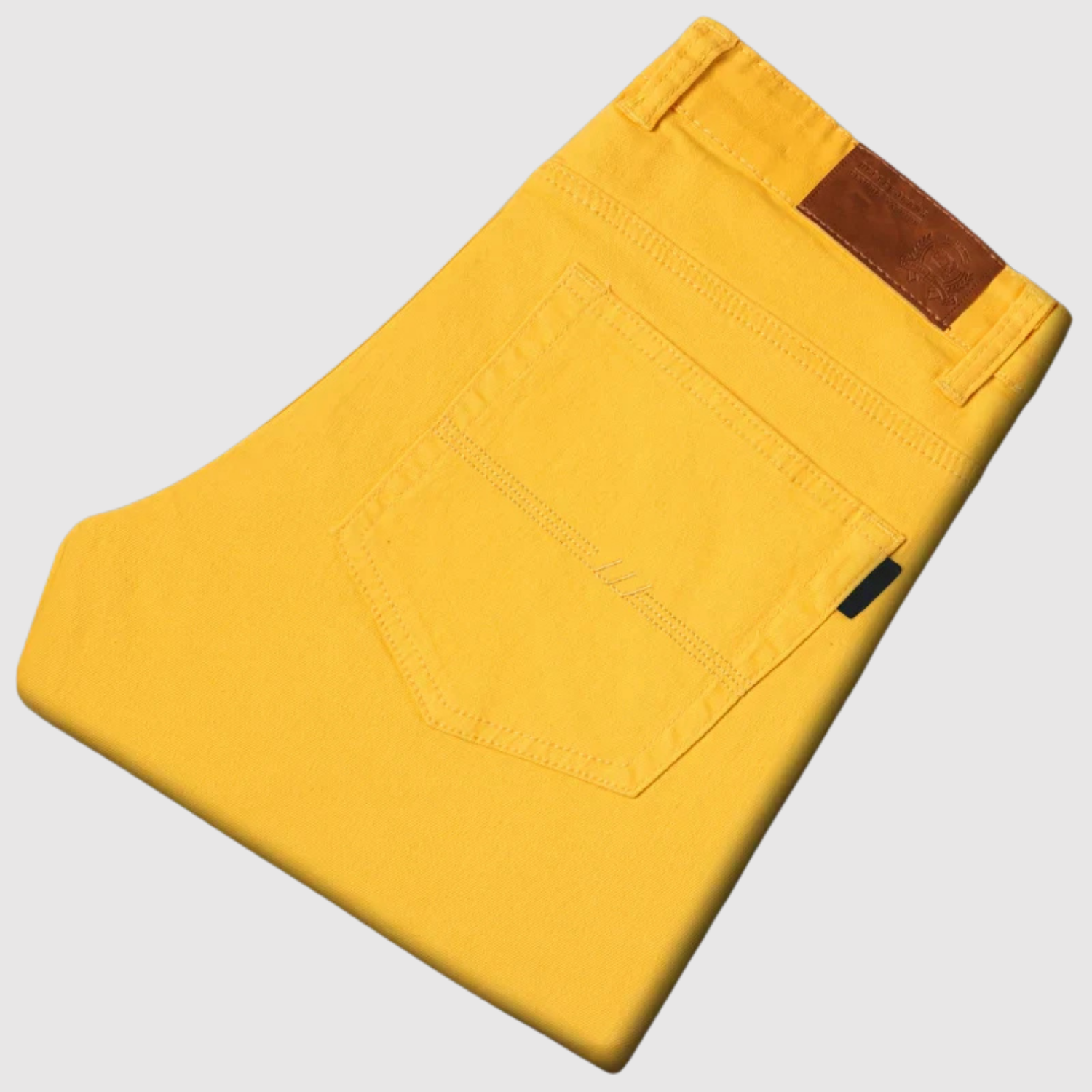 Bruno – Kolorowe dżinsy