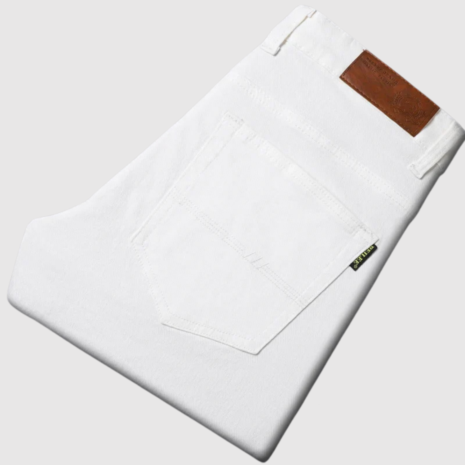 Bruno – Kolorowe dżinsy