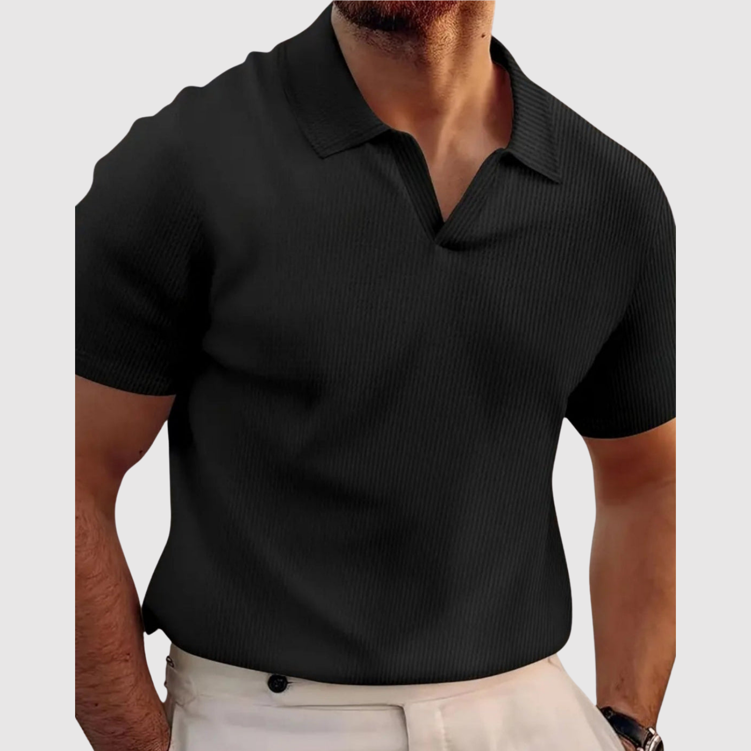 Adrian – Stylowa koszulka polo z nowoczesnym dekoltem w kształcie V