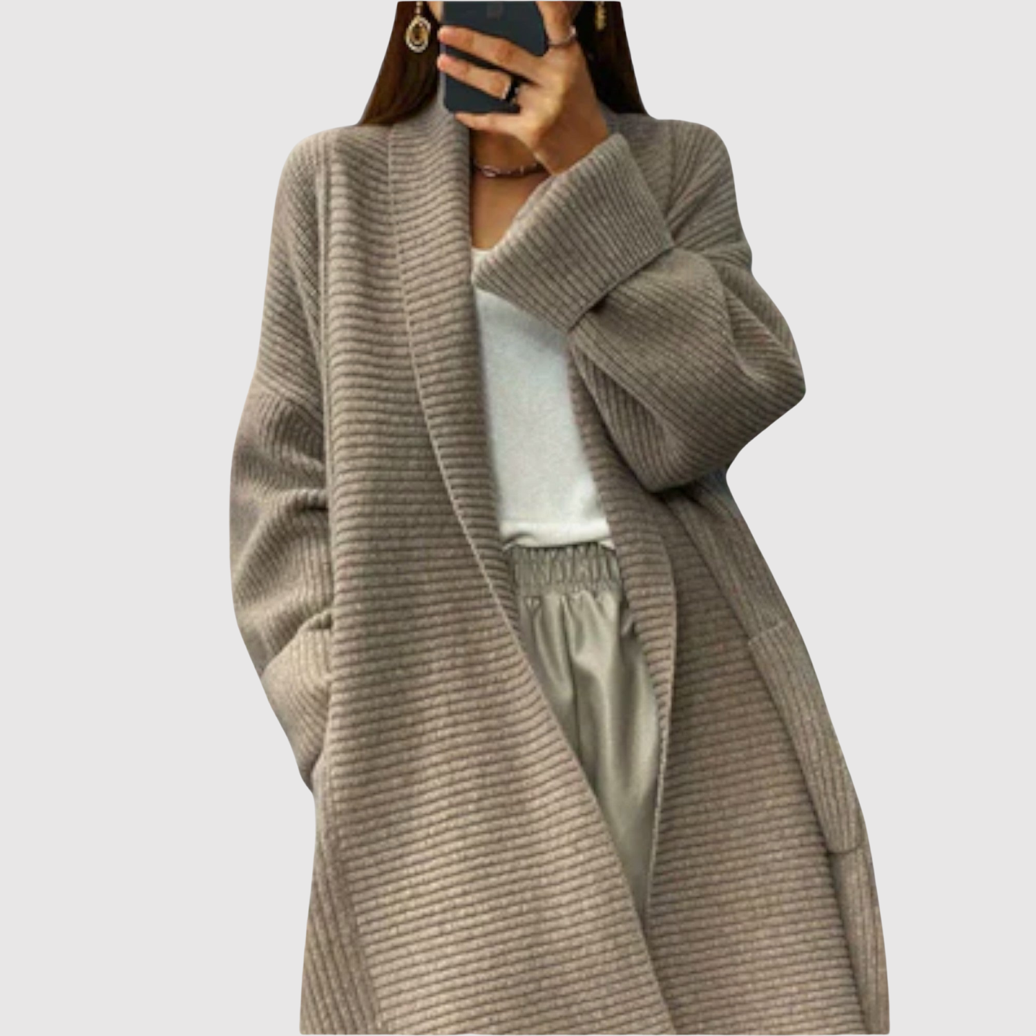 Jelena – Długi pleciony kardigan z ciepłymi rękawami