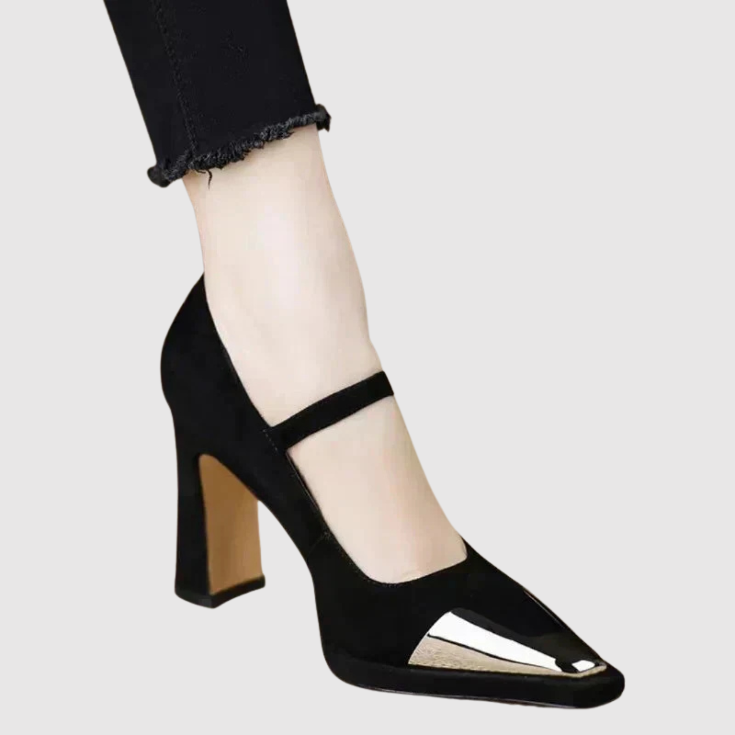 Greta - Eleganckie buty na obcasie z paskiem