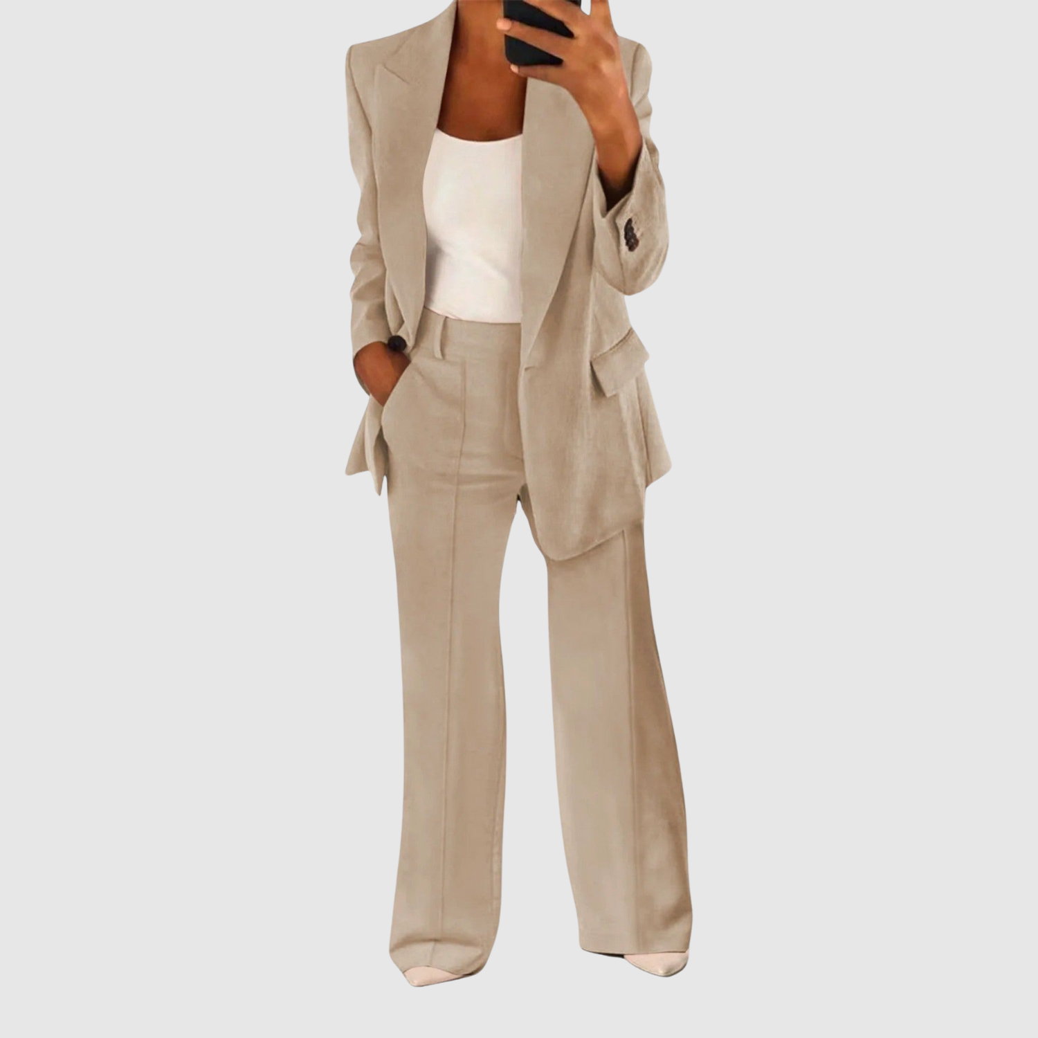 Natálie – Klasyczny kombinezon z nowoczesnym krojem